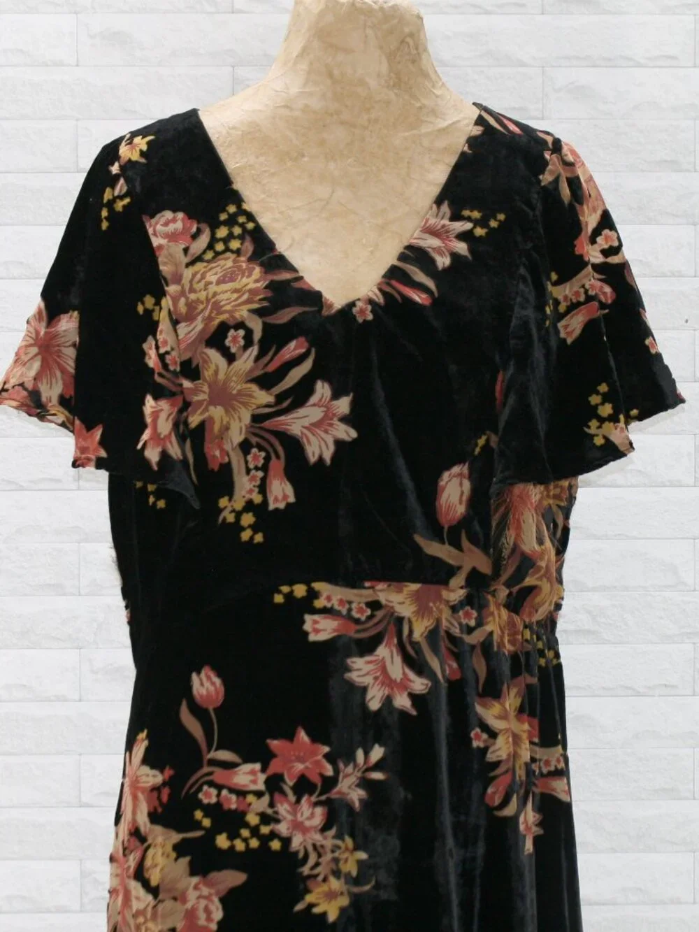 REBA Dress Floral Velvet Burnout V-Neck Ruffle Cottagecore Midi Black Coral 12 - Picture 2 of 16